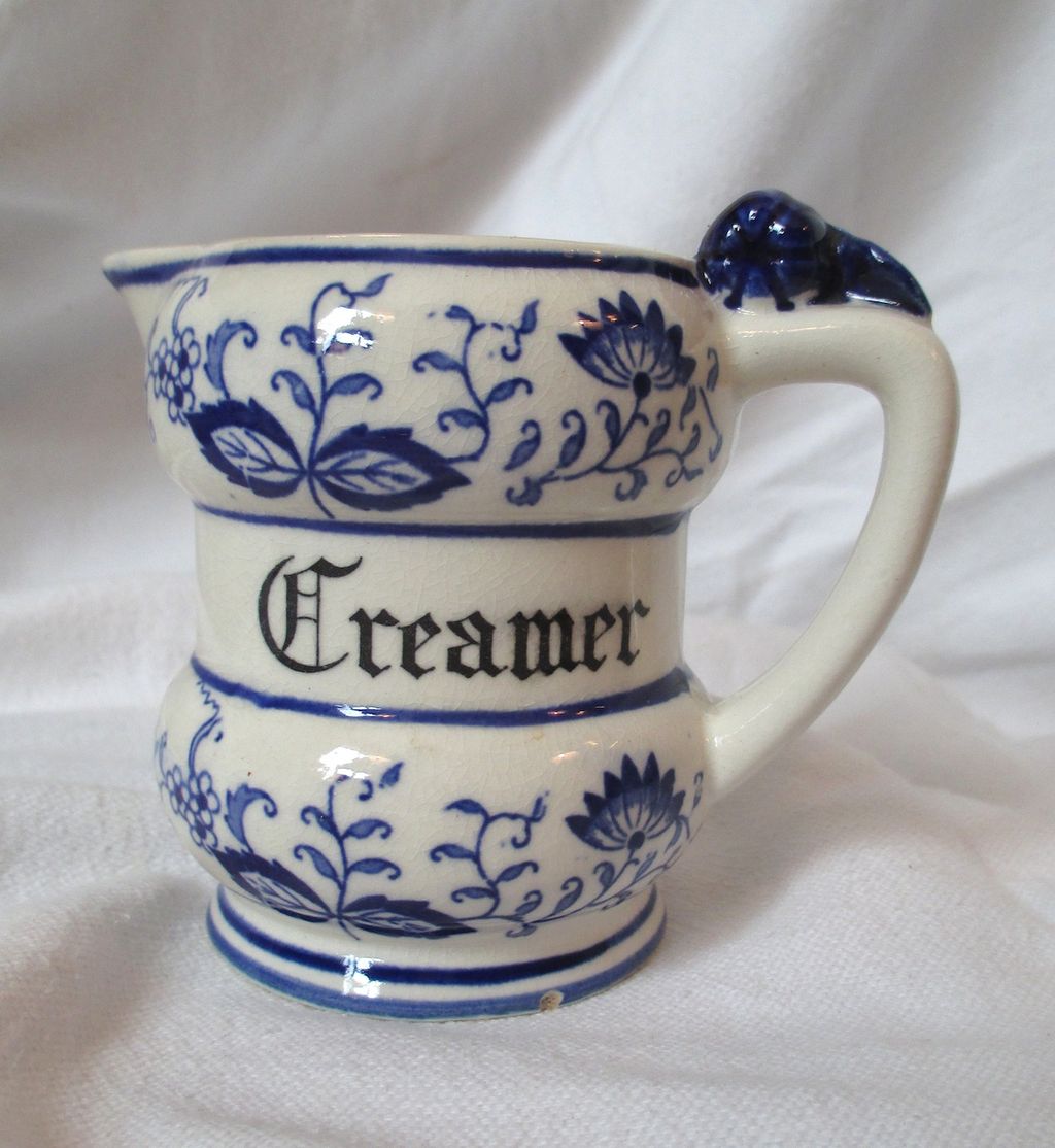 Early Blue and White Creamer Early Blue and White Creamer
