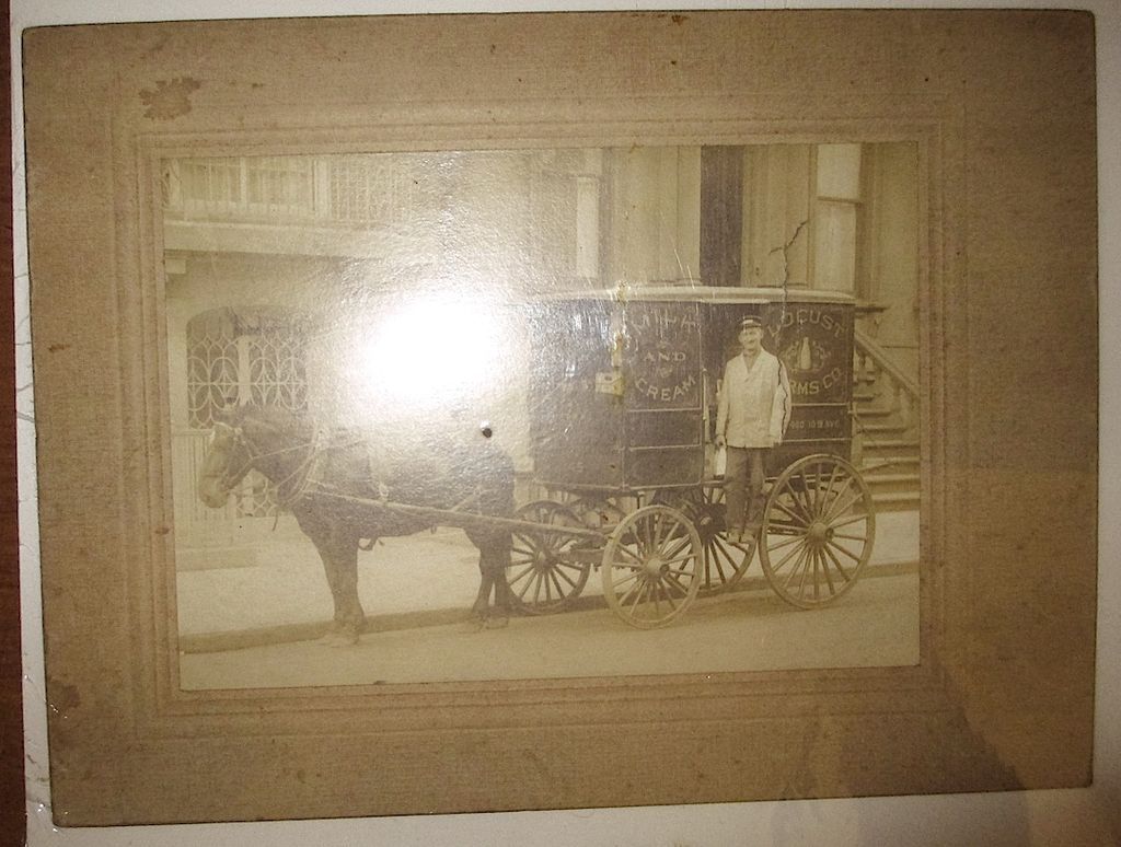 NYC Milk Wagon Photograph, Locust Farms Co. NYC Milk Wagon Photograph, Locust Farms Co.