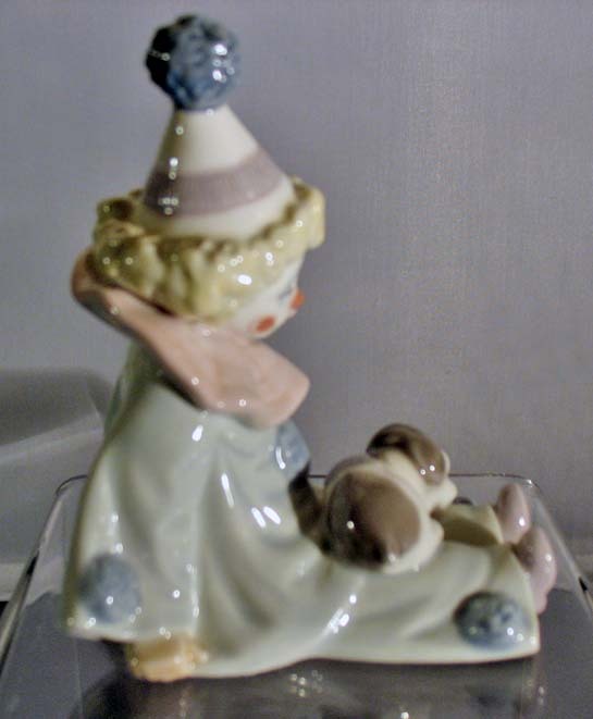 Lladro Figurine Pierrot with Puppy, Original Box Lladro Figurine Pierrot with Puppy, Original Box