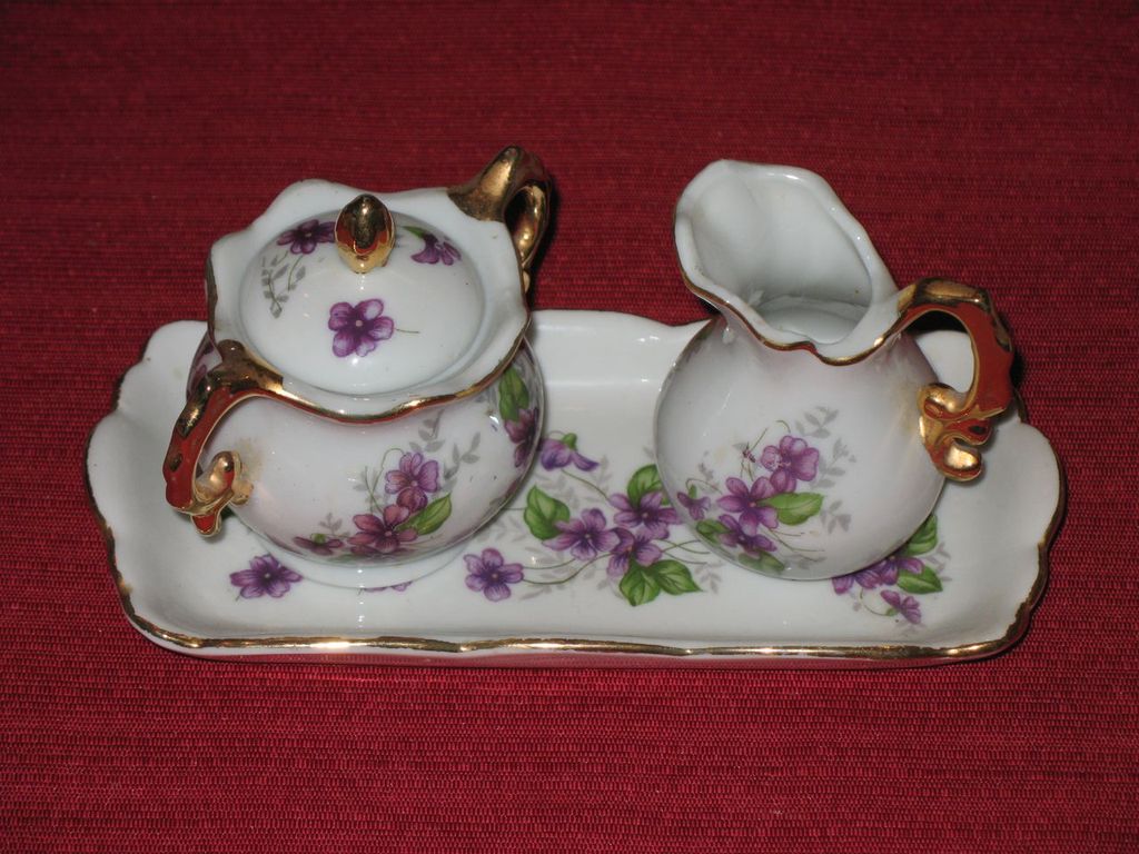 Miniature pitcher and creamer with tray/ violets Miniature pitcher and creamer with tray/ violets