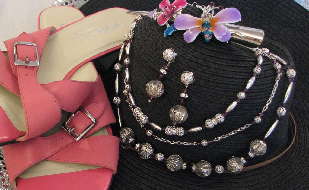 Violet Vision Necklace & Earring Set Violet Vision Necklace & Earring Set