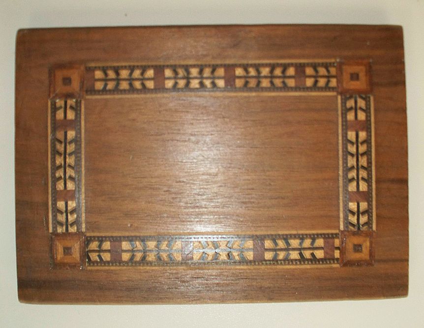 Inlaid Geometric Walnut/Mahogany Wood American Indian Arrow-Feathers Panel Inlaid Geometric Walnut/Mahogany Wood American Indian Arrow-Feathers Panel