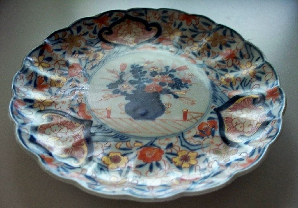Antique Japanese Imari Scalloped & Fluted w/Gold c,1870 Antique Japanese Imari Scalloped & Fluted w/Gold c,1870