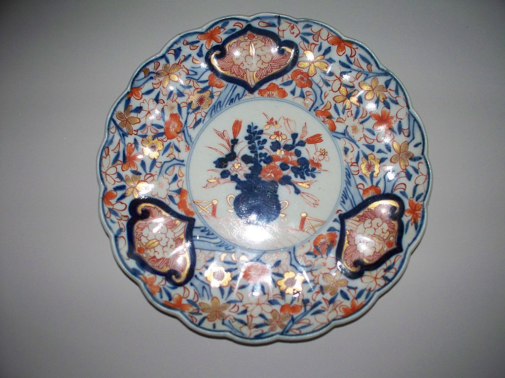 Antique Japanese Imari Scalloped & Fluted w/Gold c,1870 Antique Japanese Imari Scalloped & Fluted w/Gold c,1870