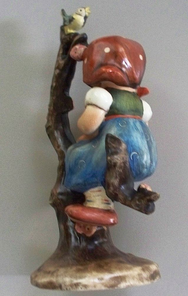 RARE Hummel "Apple Tree Girl" "Tree Trunk Style" TMK 2 Full Bee #141 6 1/2" tall RARE Hummel "Apple Tree Girl" "Tree Trunk Style" TMK 2 Full Bee #141 6 1/2" tall