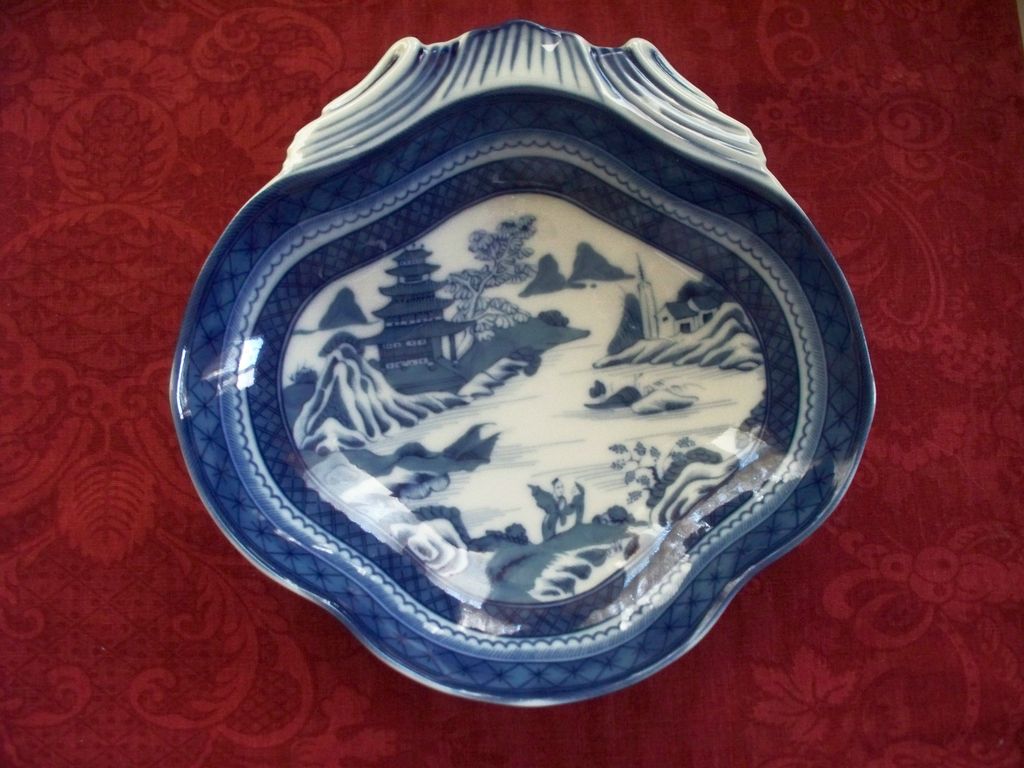 Mottahedeh Canton Shell Bowl Perfect New Mottahedeh Canton Shell Bowl Perfect New