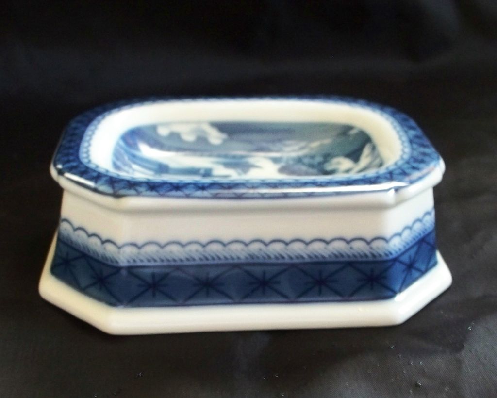 Mottahedeh Canton Master Salt Vista Alegre ca.1980s Mottahedeh Canton Master Salt Vista Alegre ca.1980s