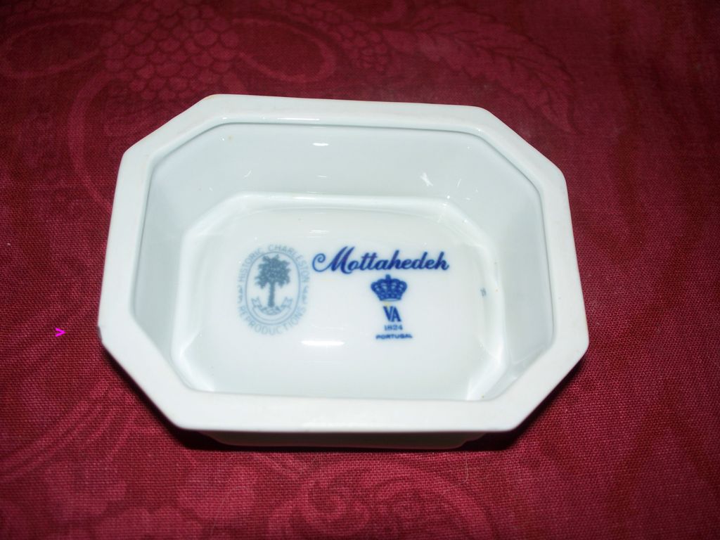 Mottahedeh Canton Master Salt Vista Alegre ca.1980s Mottahedeh Canton Master Salt Vista Alegre ca.1980s