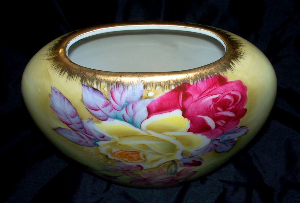 Nippon Art Deco Vase HP Roses 7" Green Maple Leaf Nippon Art Deco Vase HP Roses 7" Green Maple Leaf
