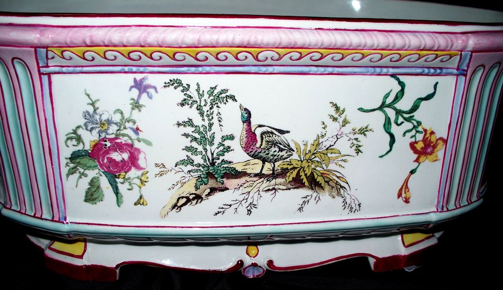 Beautiful Huge Gien French Faience Jardiniere circa 1875 Beautiful Huge Gien French Faience Jardiniere circa 1875