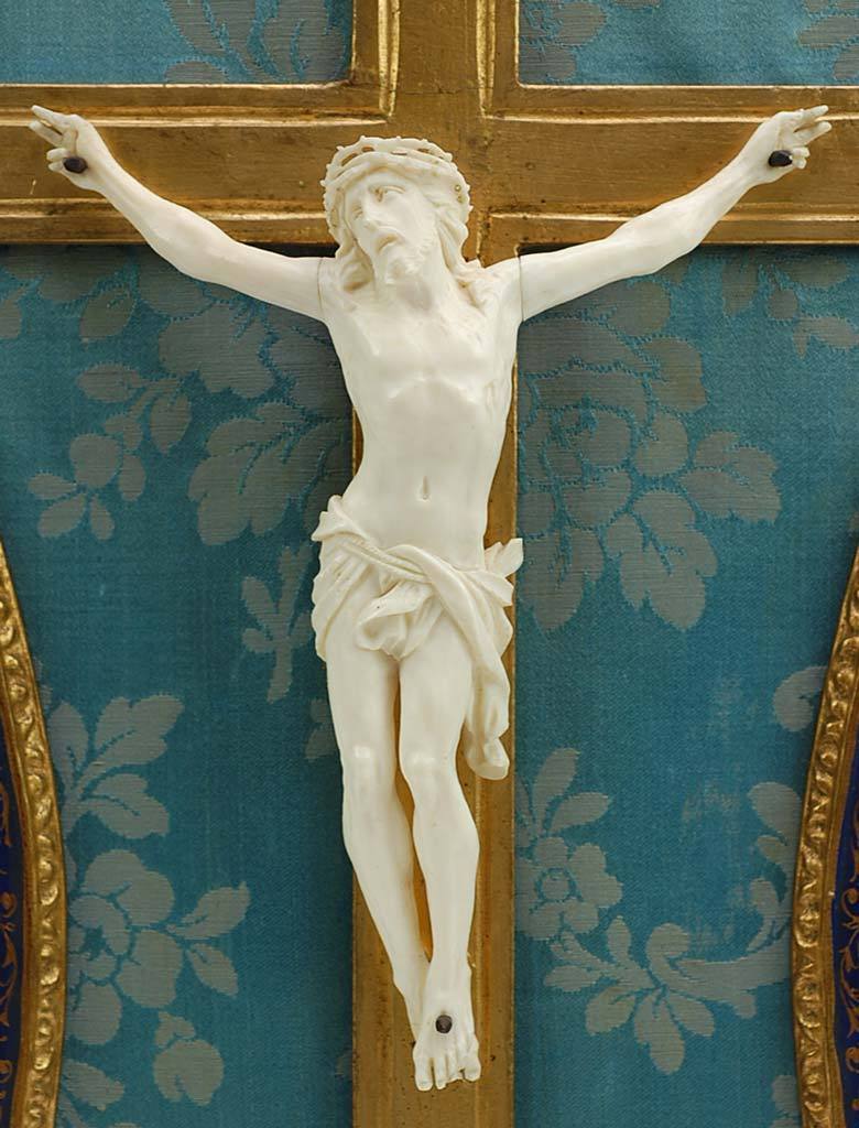 Antique Ivory Christ Figure, Hand Carved Crucifix in Gilt Wood Frame Antique Ivory Christ Figure, Hand Carved Crucifix in Gilt Wood Frame