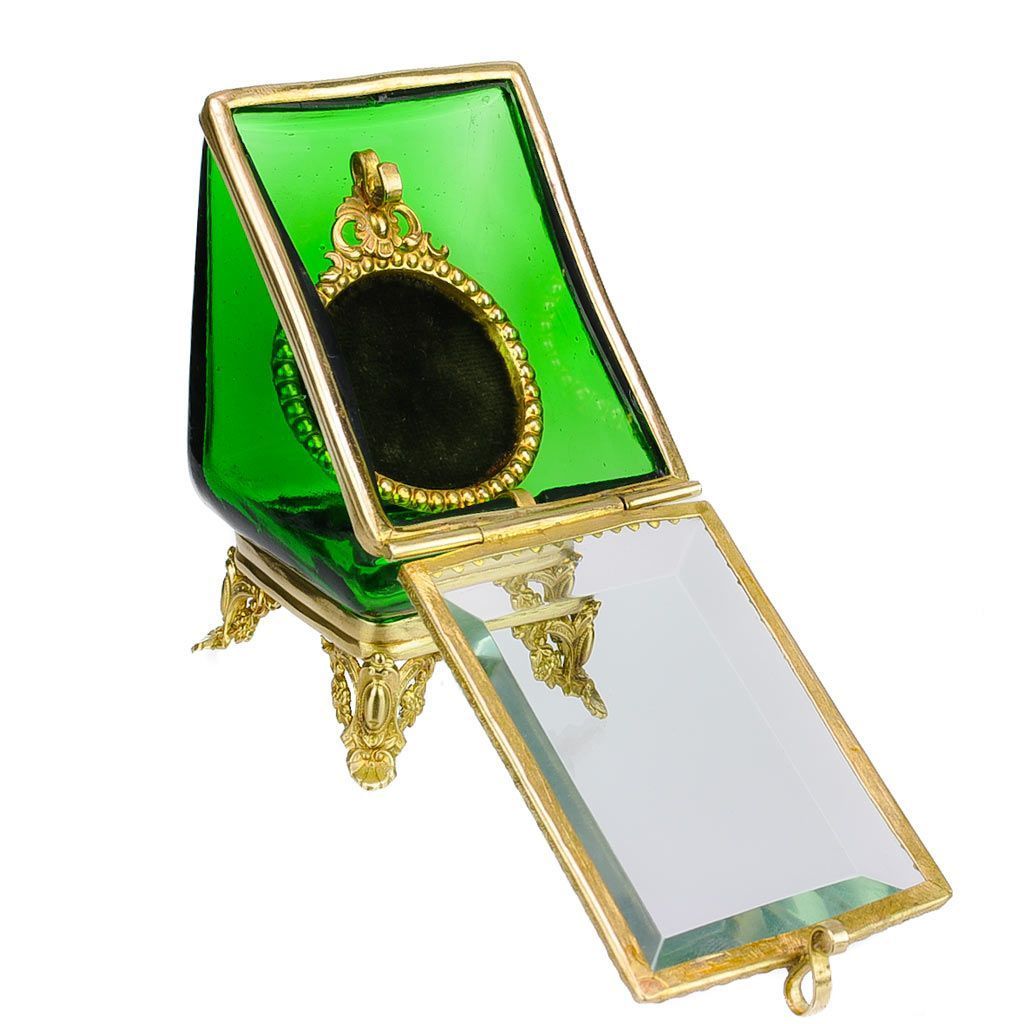 Antique Emerald Green Glass Pocket Watch Holder Stand Display Vitrine Box Antique Emerald Green Glass Pocket Watch Holder Stand Display Vitrine Box