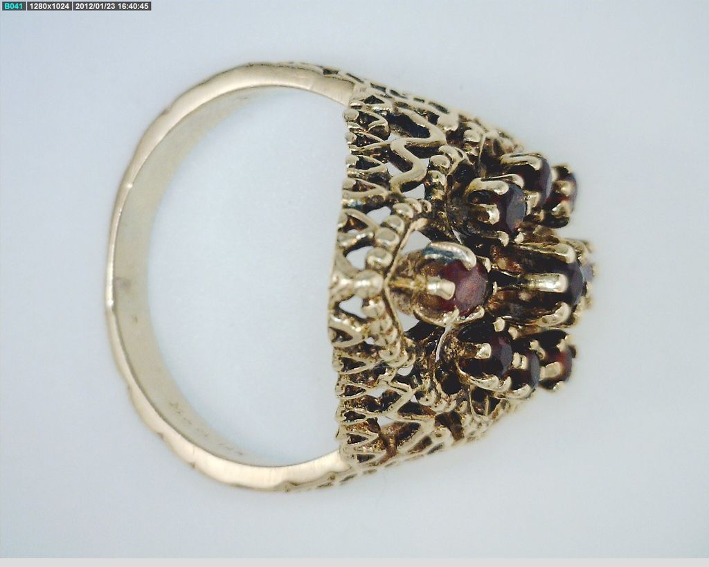 14kt Gold Garnet Teardrop Cocktail Ring 14kt Gold Garnet Teardrop Cocktail Ring