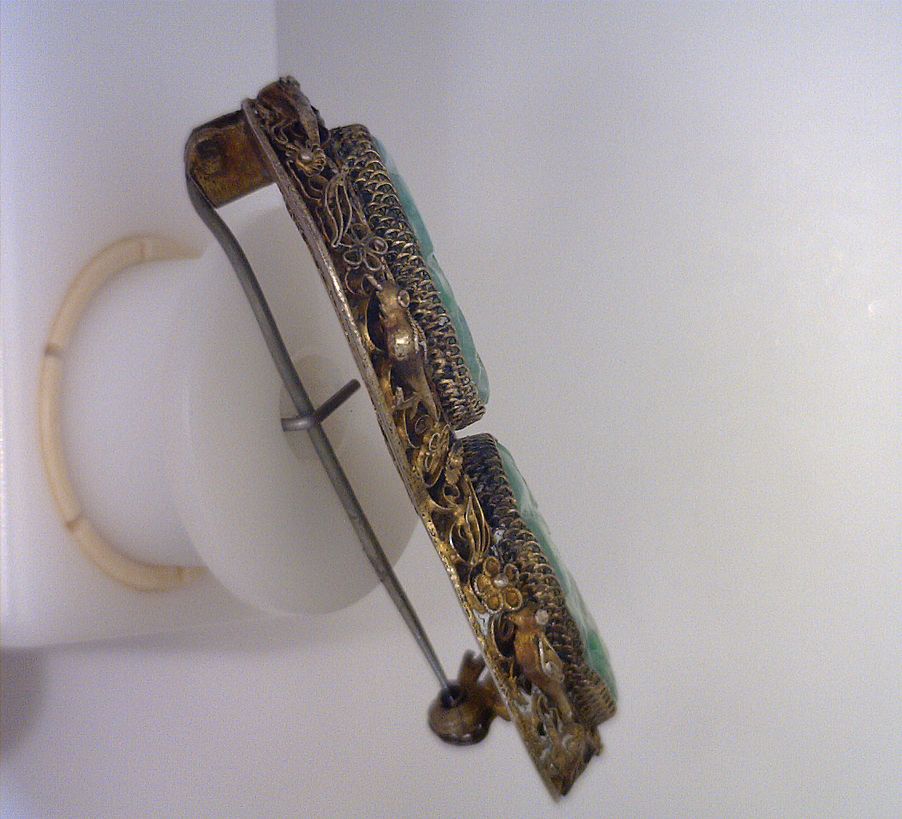 Early 20th Century Apple Jade Brooch Early 20th Century Apple Jade Brooch