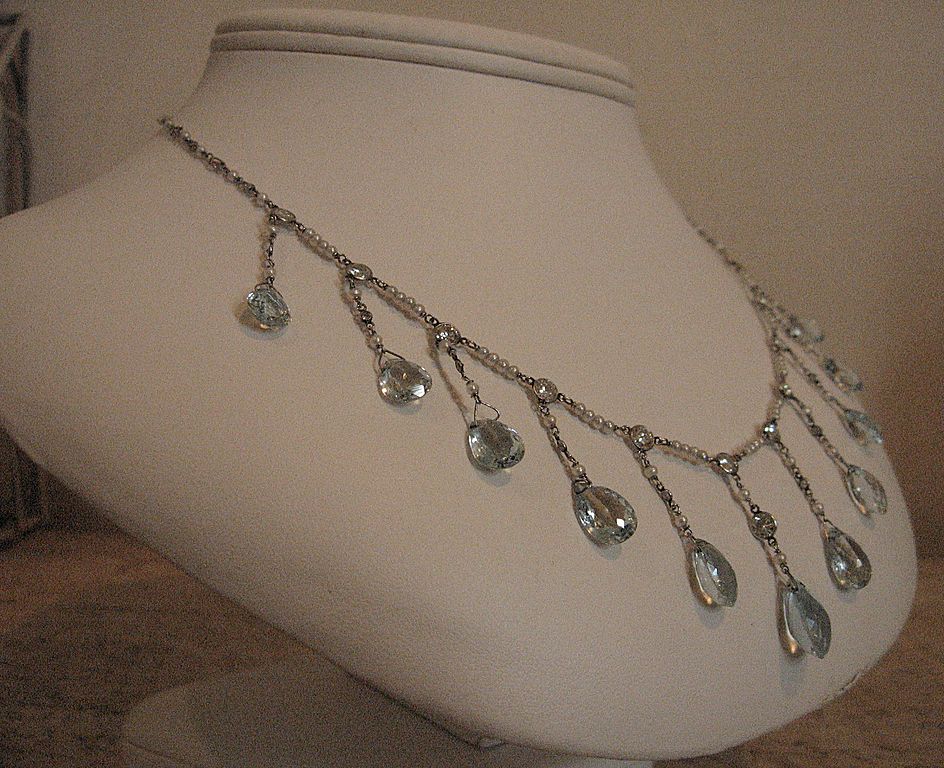 Edwardian Era Aquamarine, Diamond & Platinum Necklace Edwardian Era Aquamarine, Diamond & Platinum Necklace