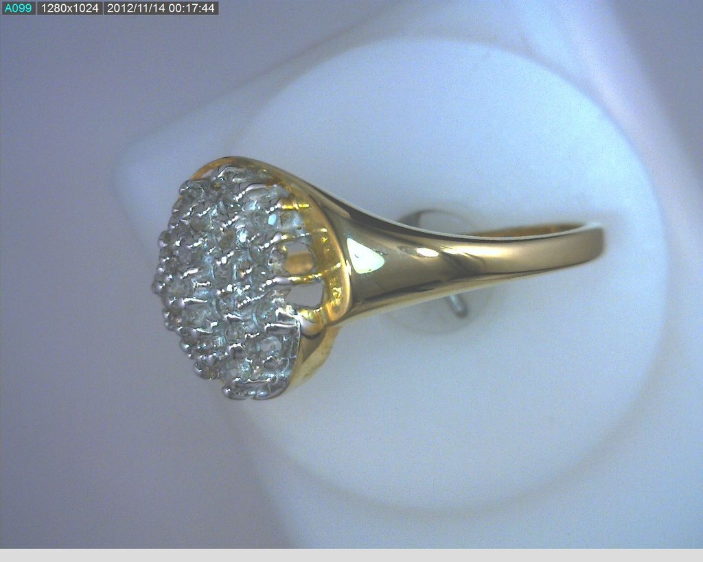 10kt White Gold Diamond Cluster Ring 10kt White Gold Diamond Cluster Ring
