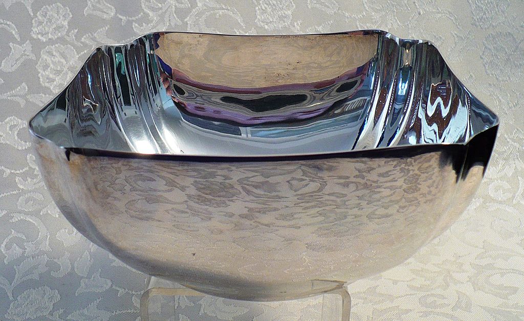 Reed & Barton Nickel Silver Art Deco Style Square Nut Bowl Reed & Barton Nickel Silver Art Deco Style Square Nut Bowl
