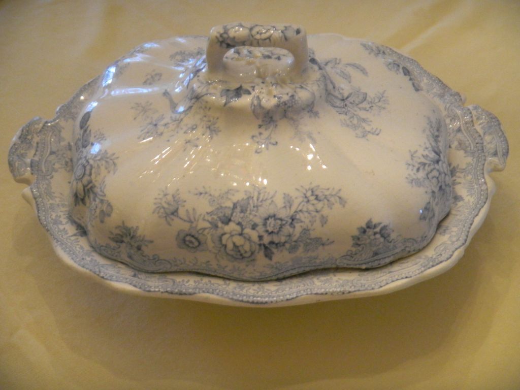 Antique English Transferware Lidded Tureen Antique English Transferware Lidded Tureen