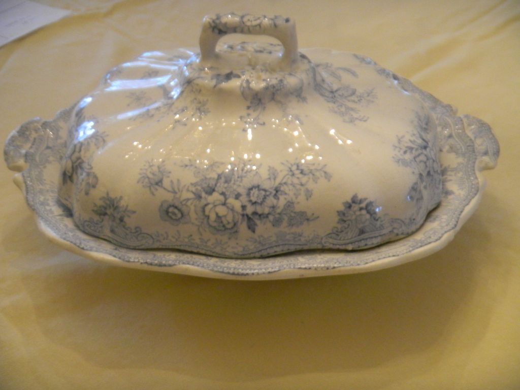 Antique English Transferware Lidded Tureen Antique English Transferware Lidded Tureen