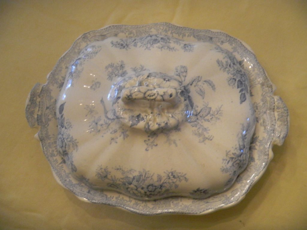 Antique English Transferware Lidded Tureen Antique English Transferware Lidded Tureen
