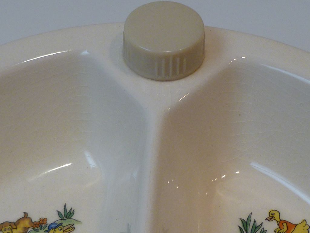 Vintage Excello Divided Warming Baby Dish 1949 Vintage Excello Divided Warming Baby Dish 1949