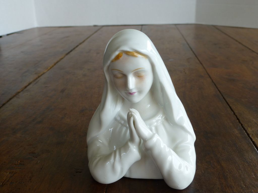 Miyako's Originals Porcelain Madonna Figurine Miyako's Originals Porcelain Madonna Figurine