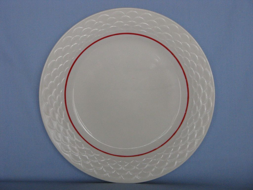 Anchor Hocking Red Band Fish Scale Dinner Plate Anchor Hocking Red Band Fish Scale Dinner Plate