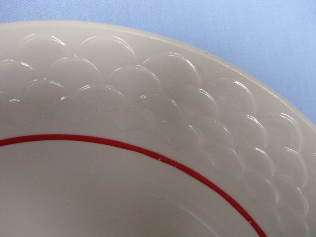 Anchor Hocking Red Band Fish Scale Dinner Plate Anchor Hocking Red Band Fish Scale Dinner Plate