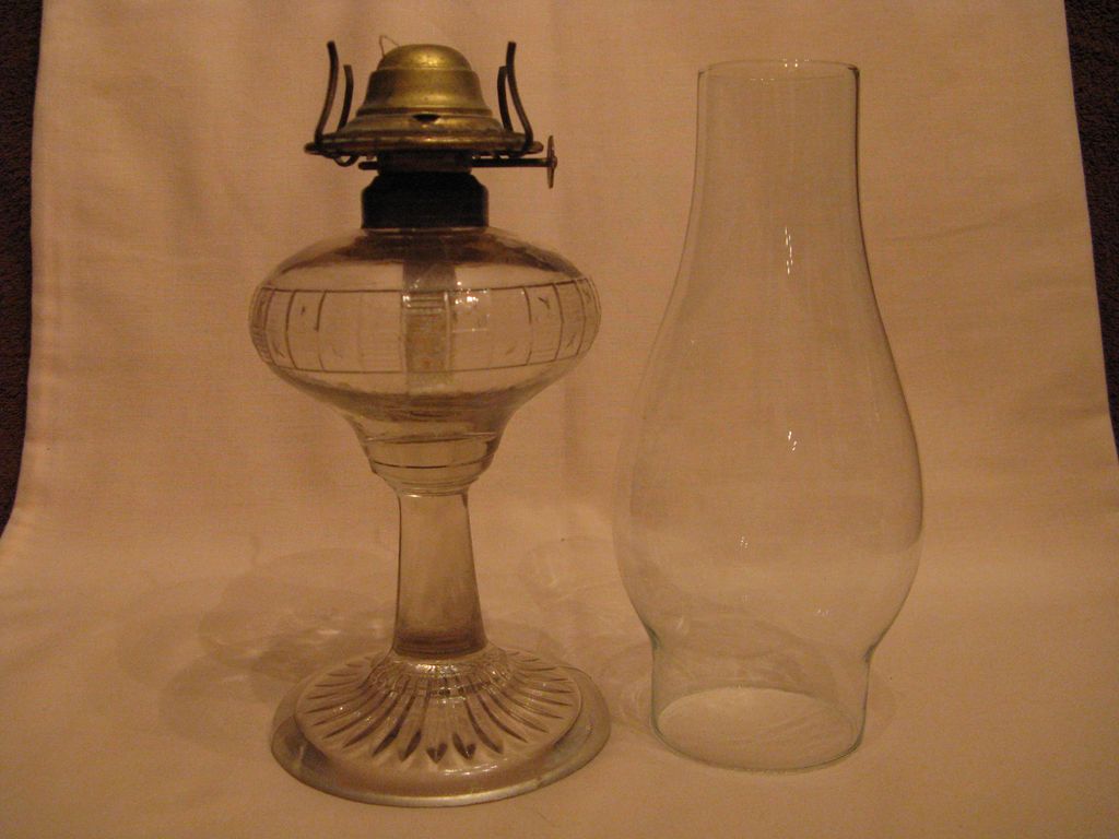 1870 Checkered Star Band Small Stand Oil Lamp 1870 Checkered Star Band Small Stand Oil Lamp