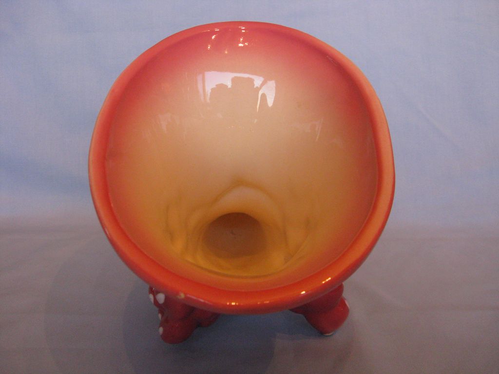 Hull Pottery Tokay Cornucopia # 10 Hull Pottery Tokay Cornucopia # 10