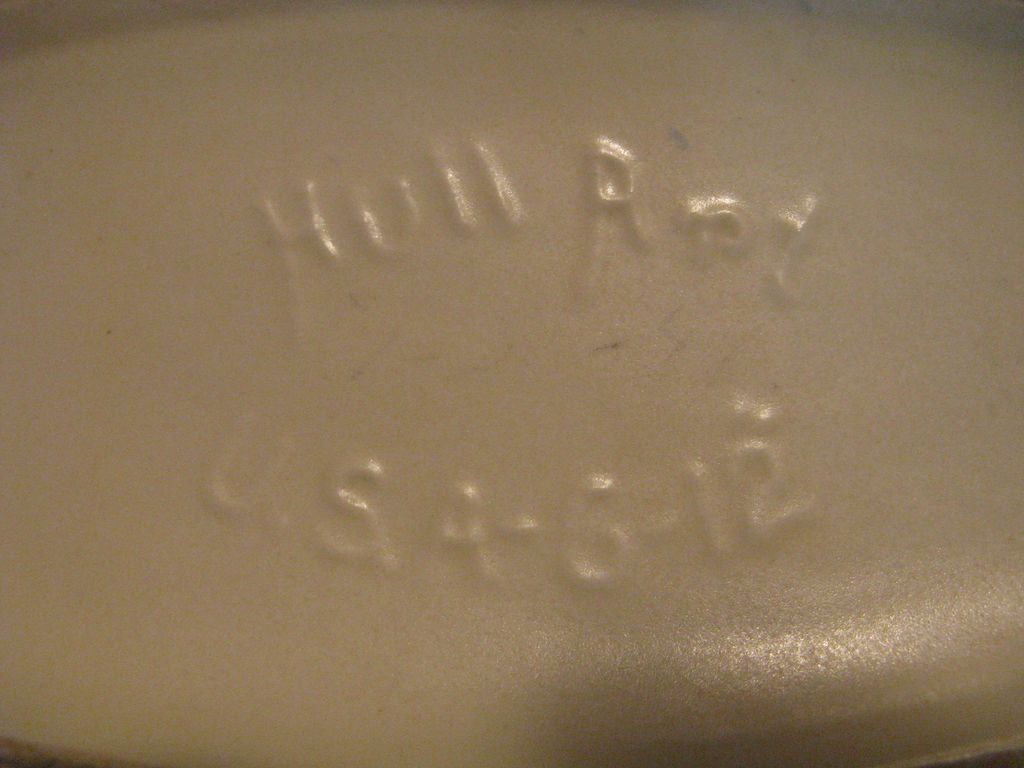 Hull Pottery Magnolia Double Cornucopia, 6-12 Hull Pottery Magnolia Double Cornucopia, 6-12