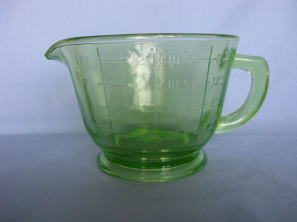 Green Hocking Glass 2 Cups Measuring Pitcher Green Hocking Glass 2 Cups Measuring Pitcher