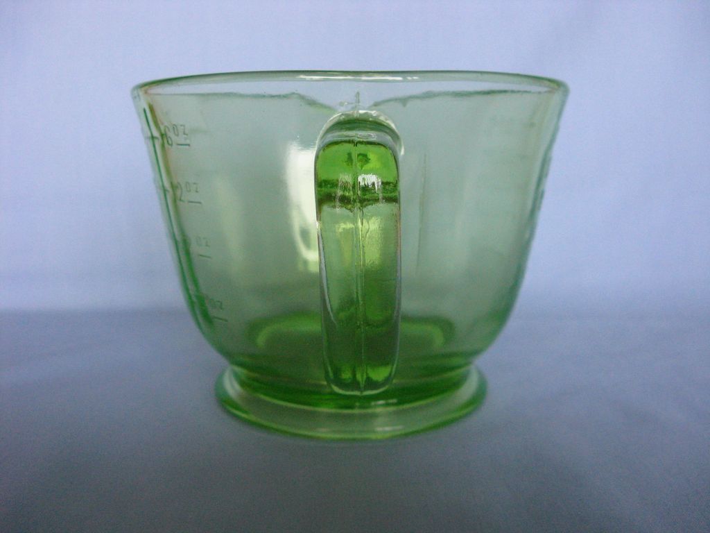Green Hocking Glass 2 Cups Measuring Pitcher Green Hocking Glass 2 Cups Measuring Pitcher