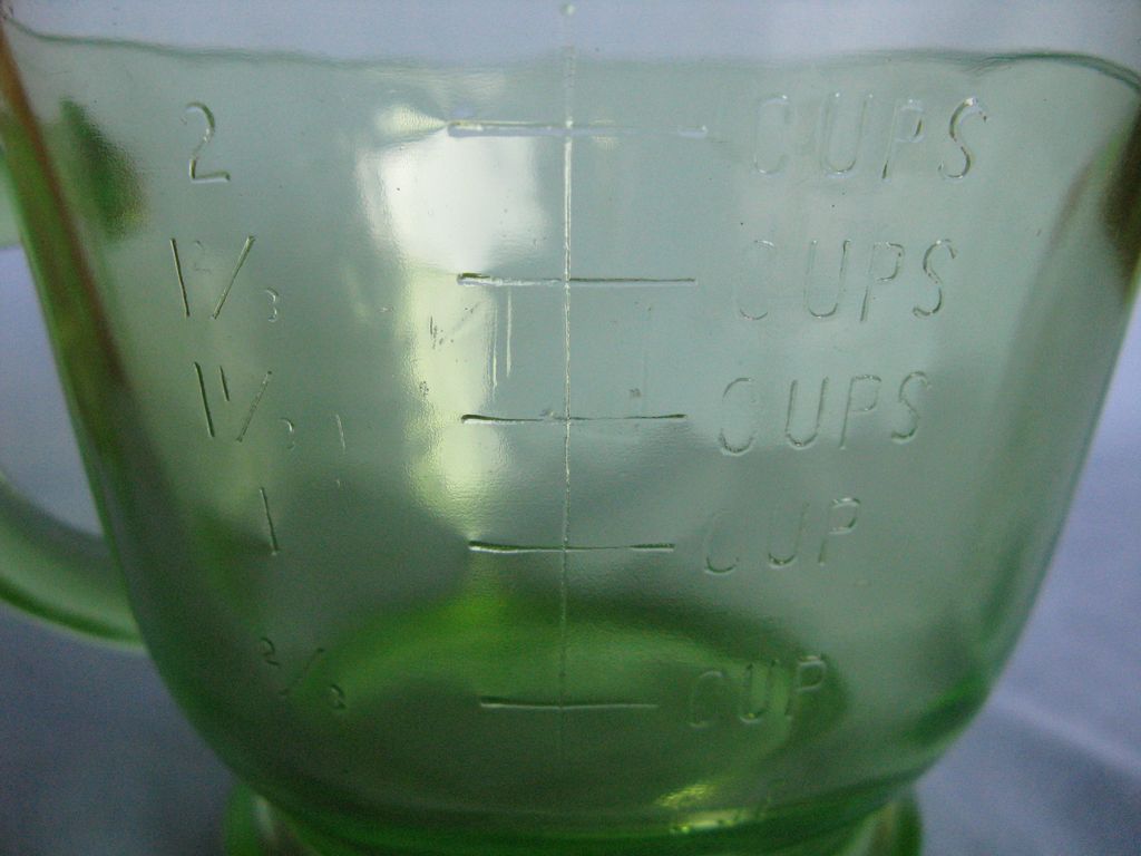 Green Hocking Glass 2 Cups Measuring Pitcher Green Hocking Glass 2 Cups Measuring Pitcher