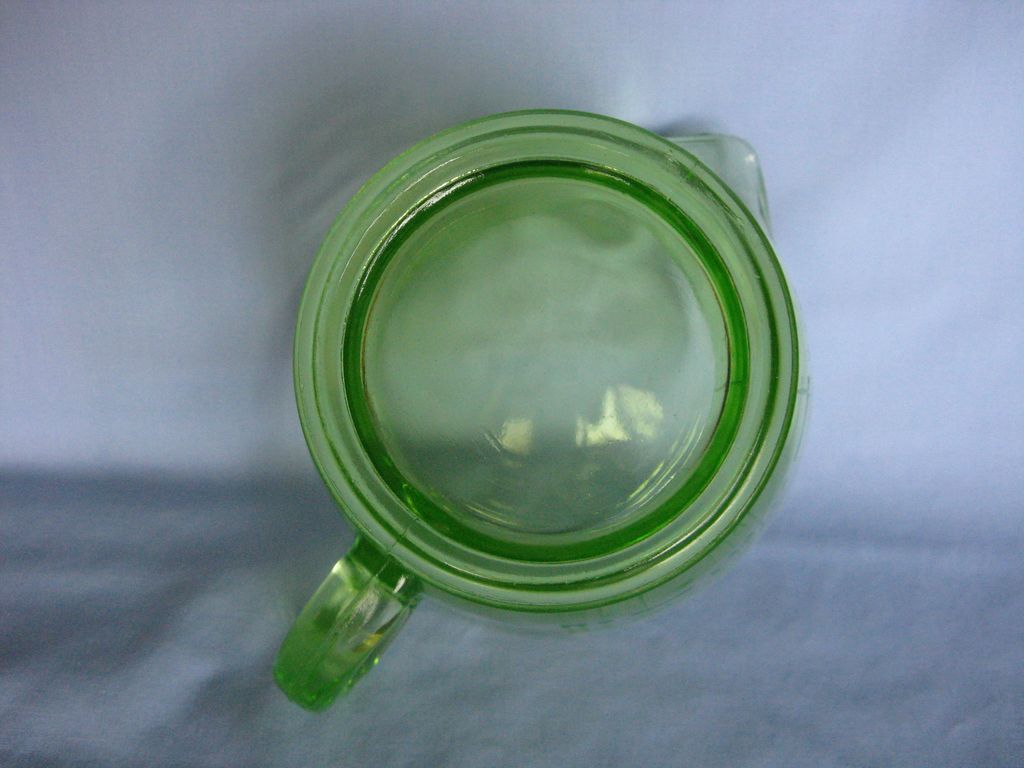 Green Hocking Glass 2 Cups Measuring Pitcher Green Hocking Glass 2 Cups Measuring Pitcher