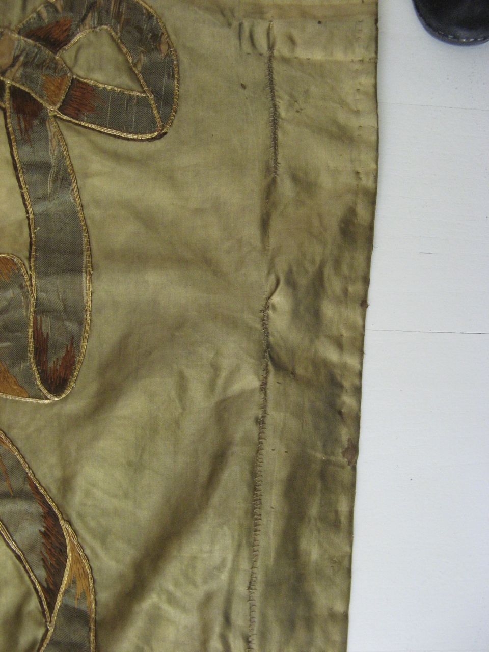 Fabulous Silk Embroidered Panel American Bonnet Creel Buckle Fabulous Silk Embroidered Panel American Bonnet Creel Buckle