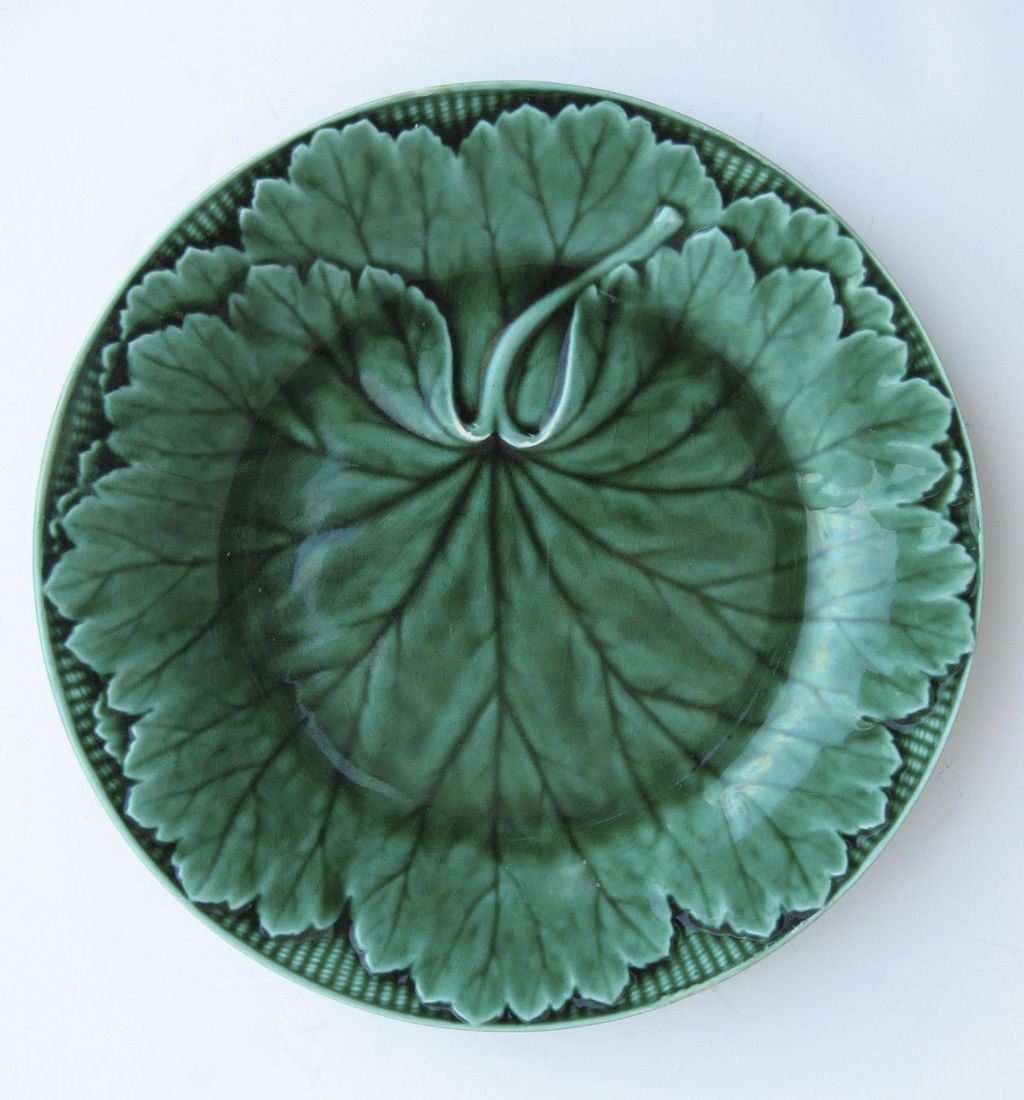 English Wedgwood Majolica Leaf Plate English Wedgwood Majolica Leaf Plate
