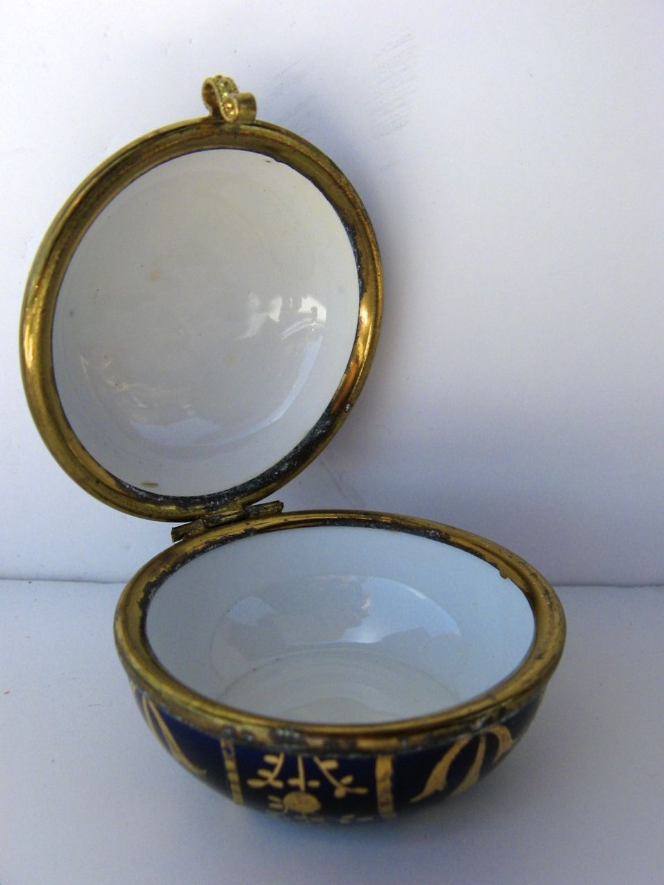 French Porcelain Box with Cupid French Porcelain Box with Cupid