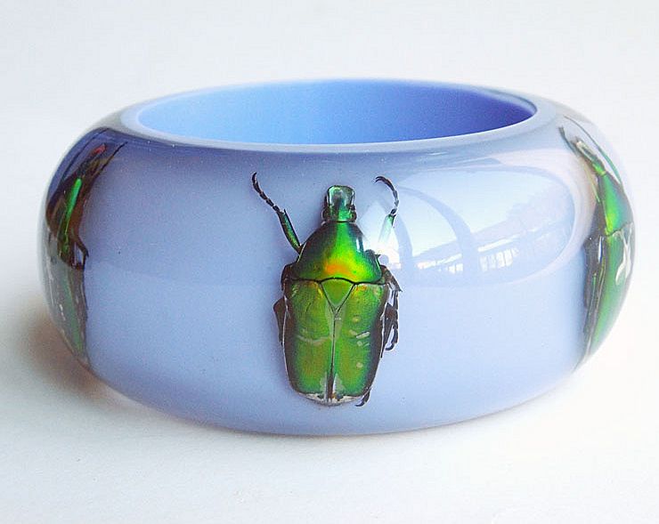 Lilac lucite bracelet with real metallic insects by Kolos Designs Lilac lucite bracelet with real metallic insects by Kolos Designs