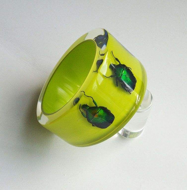 Salad green lucite bangle with real insects Salad green lucite bangle with real insects