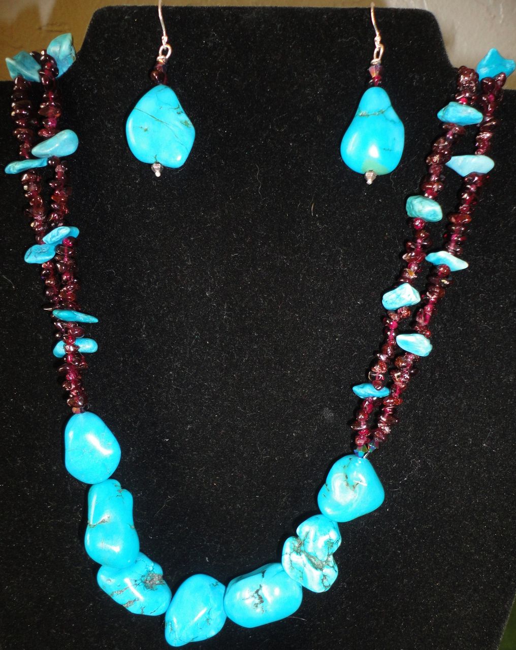 Gorgeous Turquoise Nugget Set on Garnet Necklace With Earrings Set Gorgeous Turquoise Nugget Set on Garnet Necklace With Earrings Set