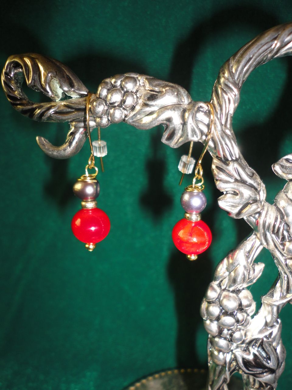 Exquisite Red Polished Corals And Gray Cultured Pearls Gold Plated Earrings. Exquisite Red Polished Corals And Gray Cultured Pearls Gold Plated Earrings.