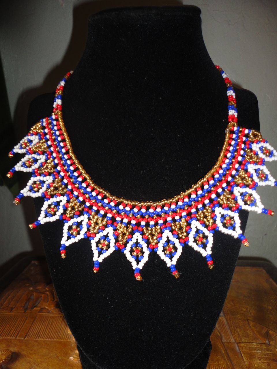 Vintage Native American Beaded Collar Necklace In Gorgeous Vivid Colors. Vintage Native American Beaded Collar Necklace In Gorgeous Vivid Colors.
