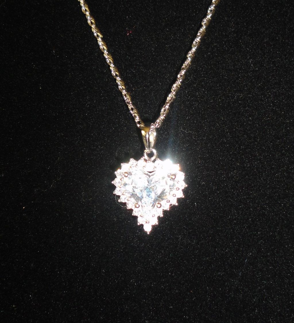 Spectacular Diamond Aura Heart Necklace Sterling Silver Chain.. Spectacular Diamond Aura Heart Necklace Sterling Silver Chain..