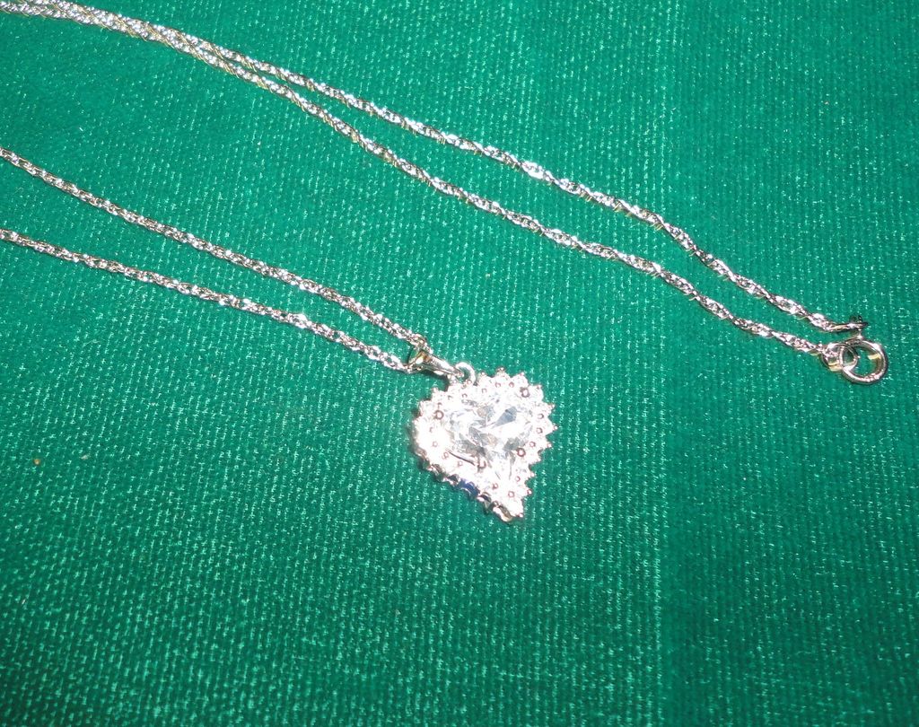 Spectacular Diamond Aura Heart Necklace Sterling Silver Chain.. Spectacular Diamond Aura Heart Necklace Sterling Silver Chain..