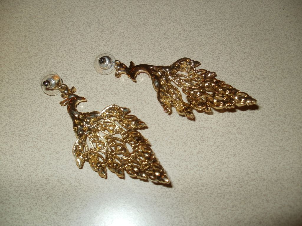 Beautiful Vintage Rhinestones Large Peacock Diva Earrings. Beautiful Vintage Rhinestones Large Peacock Diva Earrings.