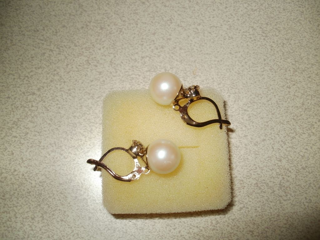 Beautiful Vintage Gold Plated Italian Dormeuse Leverback Pearl Rhinestone Earrings. Beautiful Vintage Gold Plated Italian Dormeuse Leverback Pearl Rhinestone Earrings.