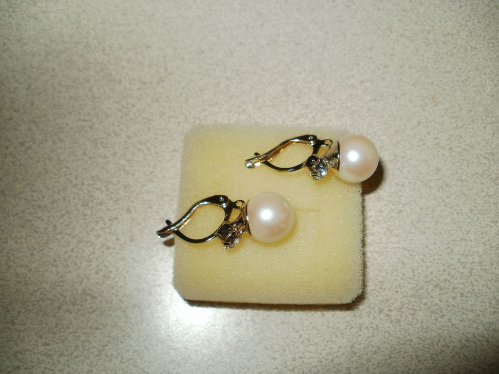 Beautiful Vintage Gold Plated Italian Dormeuse Leverback Pearl Rhinestone Earrings. Beautiful Vintage Gold Plated Italian Dormeuse Leverback Pearl Rhinestone Earrings.