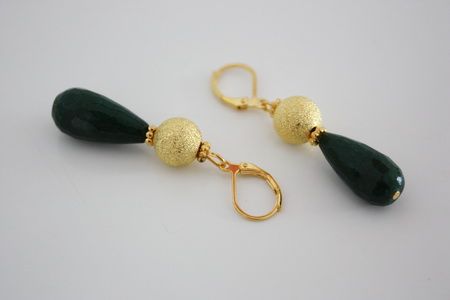 Beautiful Vintage Gold Plated Facetted Emerald Leverback Earrings. Beautiful Vintage Gold Plated Facetted Emerald Leverback Earrings.