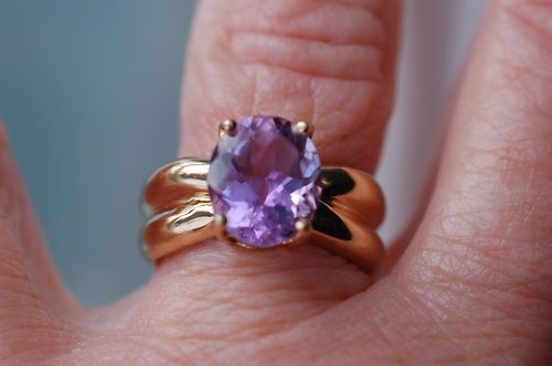 Beautiful Antique French 18 Carat Gold Amethyst Ring. Beautiful Antique French 18 Carat Gold Amethyst Ring.